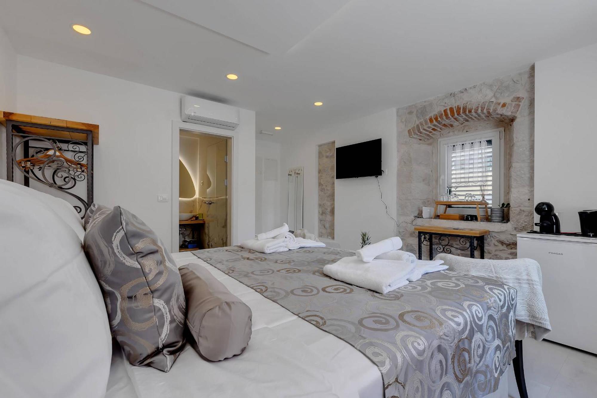 Luxury Rooms Palace B&B 마카르스카 외부 사진