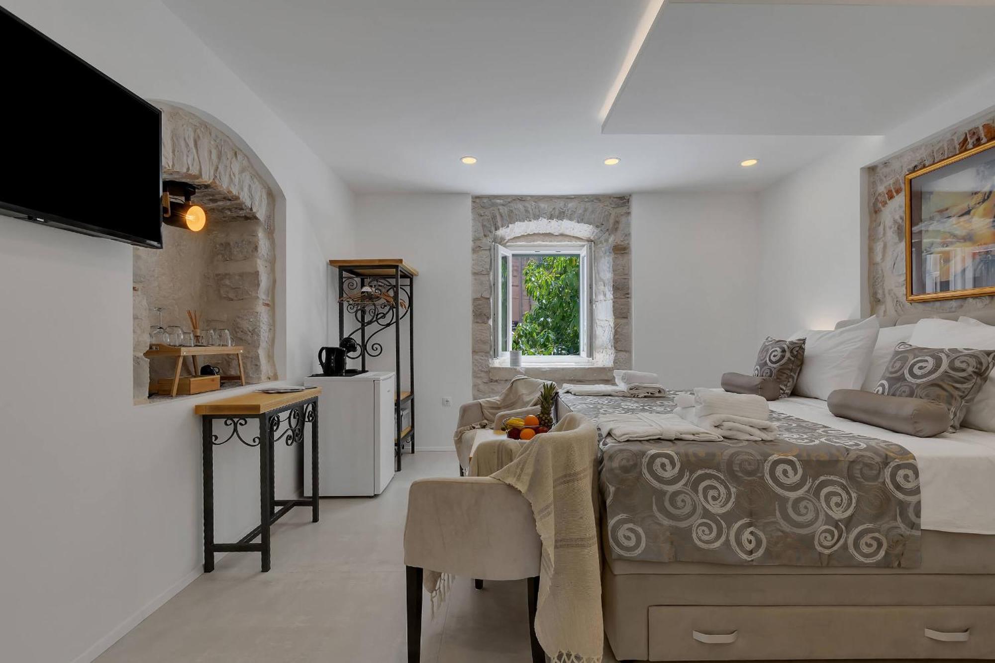 Luxury Rooms Palace B&B 마카르스카 외부 사진
